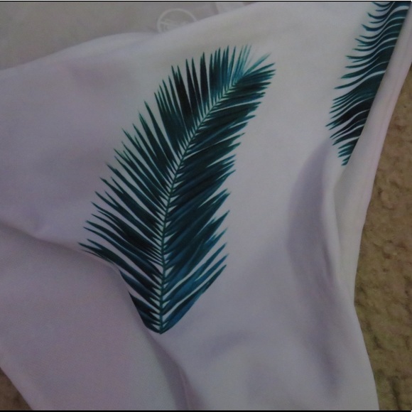NWOT Leafy Bathing suit bottom - Picture 4 of 7